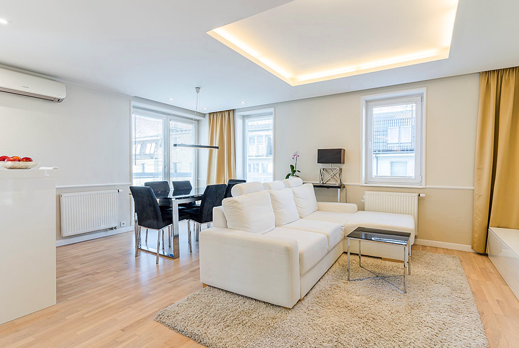 zbliżenie na pokój gościny w ekskluzywnym apartamencie na sprzedaż Gdańsk