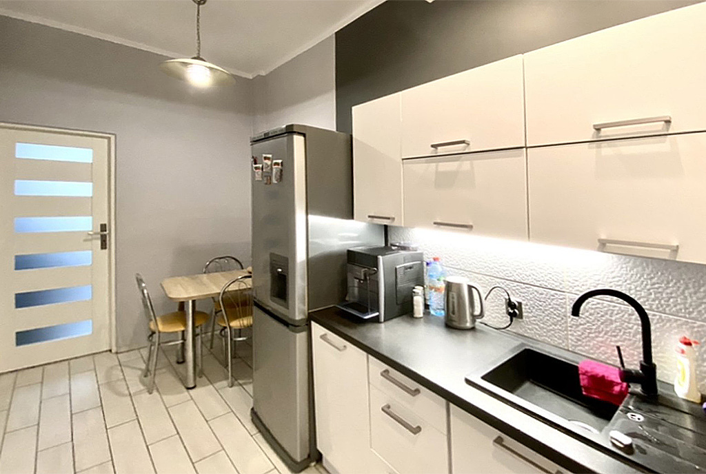 funkcjonalna kuchnia w ekskluzywnym apartamencie na sprzedaż Legnica