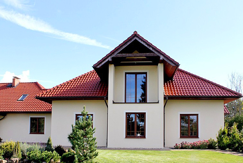 widok od strony ogrodu na luksusową willę na sprzedaż Starogard Gdański