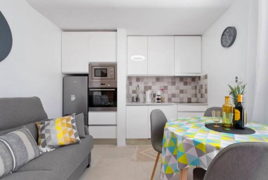 jadalnia i kuchnia w luksusowym apartamencie do sprzedaży Hiszpania