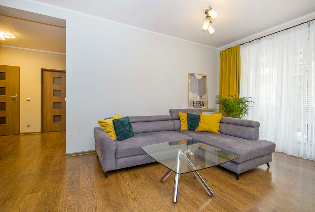 fragment pokoju gościnnego w luksusowym apartamencie na sprzedaż Katowice