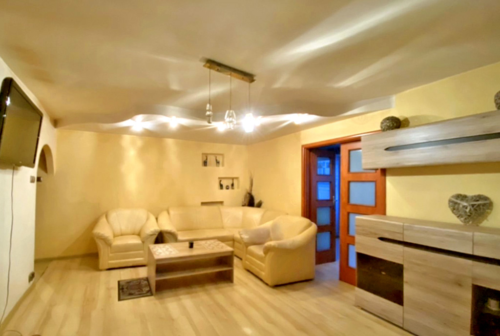 komfortowy salon w ekskluzywnym apartamencie do sprzedaży Legnica