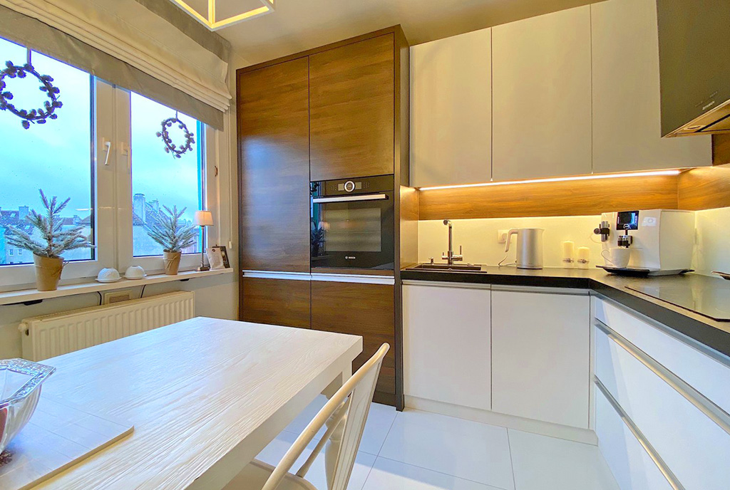 nowocześnie zaaranżowana kuchnia w luksusowym apartamencie na sprzedaż Szczecin
