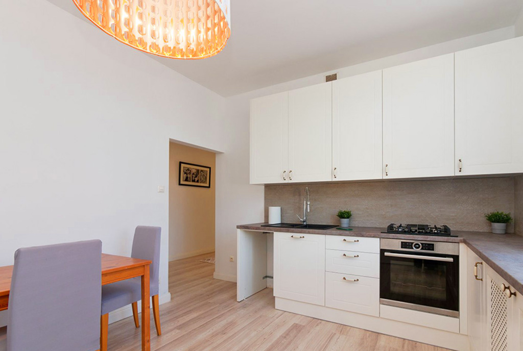 zabudowana kuchnia w luksusowym apartamencie na sprzedaż Tarnów