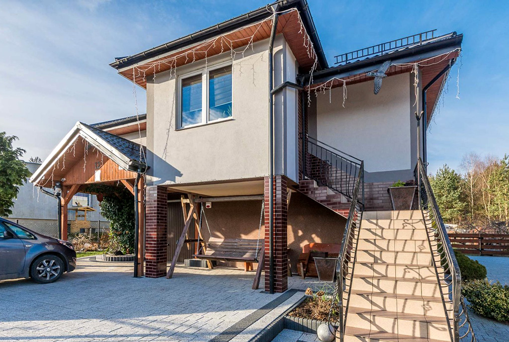 imponująca rozmachem bryła luksusowej willi do sprzedaży Gdynia (okolice)