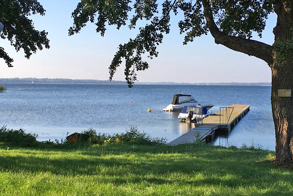 linia brzegowa jeziora przy ekskluzywnej willi na sprzedaż Mazury (warmińsko-mazurskie)