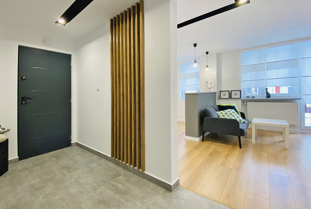 funkcjonalny hol w luksusowym apartamencie na sprzedaż Katowice (okolice)