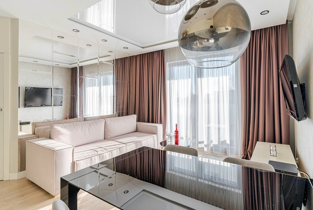 fragment pokoju dziennego w luksusowym apartamencie na sprzedaż Gdańsk