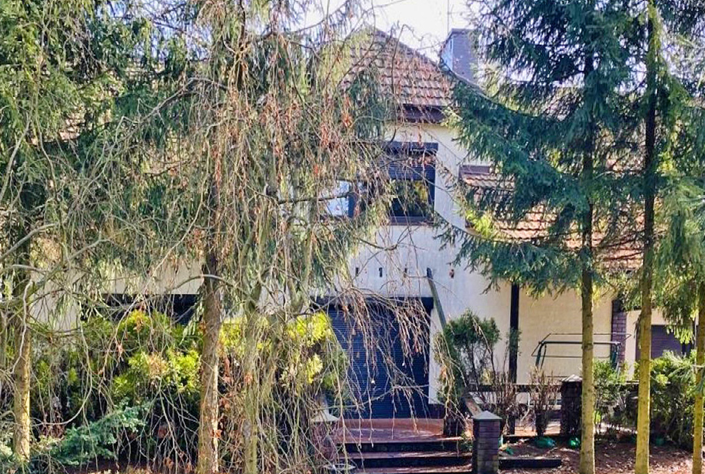 ciekawa architektonicznie bryła luksusowej willi na sprzedaż Częstochowa (okolice)
