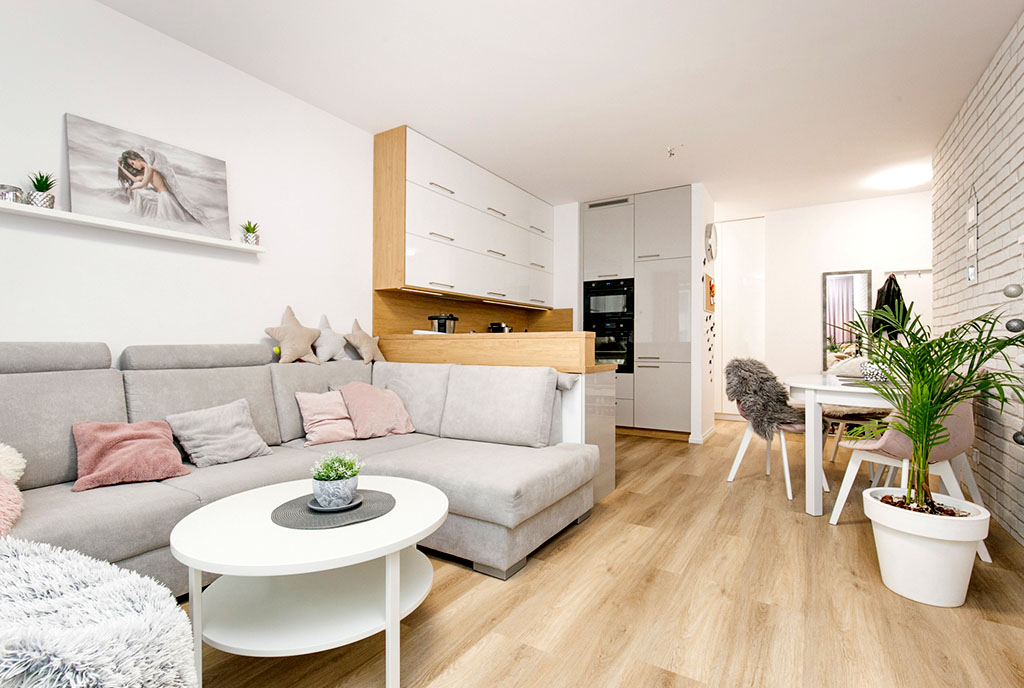 kameralny salon w ekskluzywnym apartamencie do sprzedaży Gdańsk