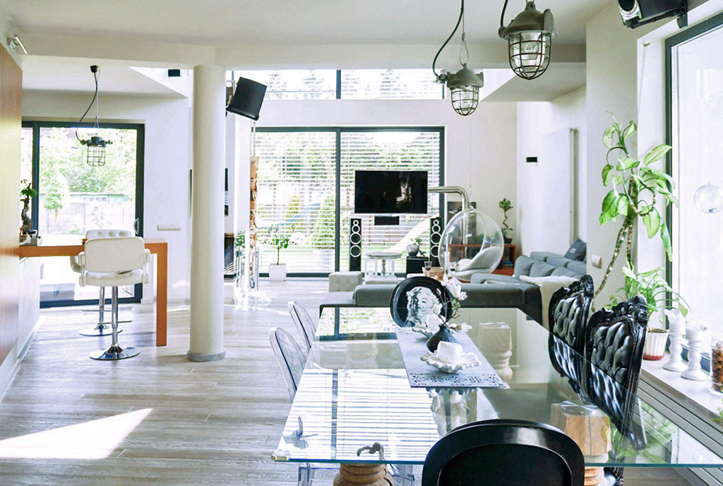 praktycznie zabudowana kuchnia w luksusowej willi na sprzedaż Wrocław