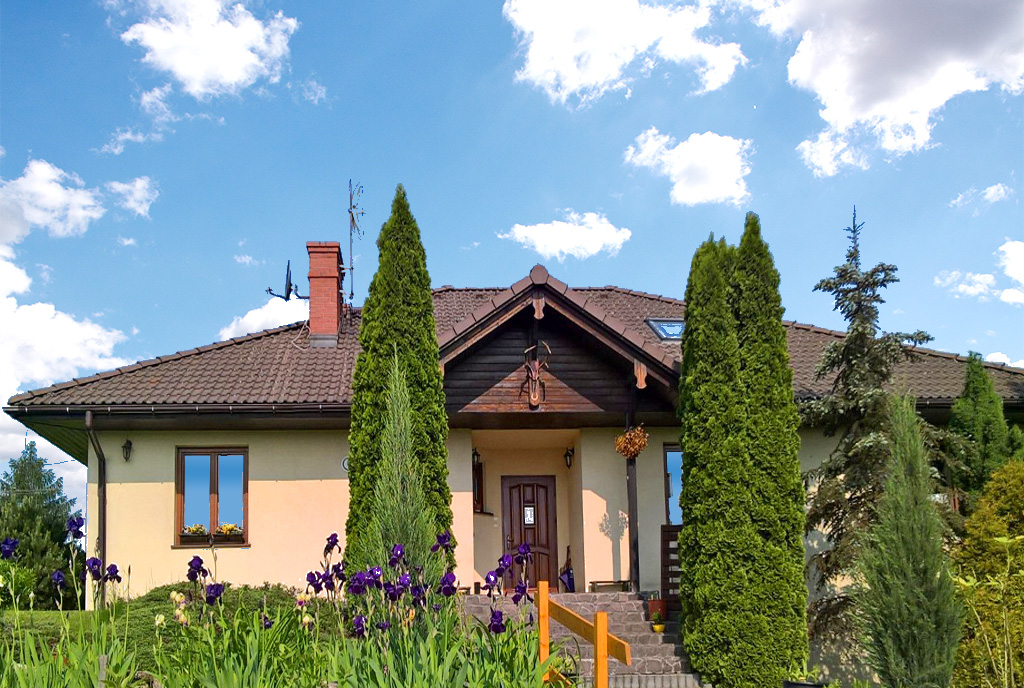 widok od przodu na ekskluzywną willę do sprzedaży Bielsko-Biała (okolice)