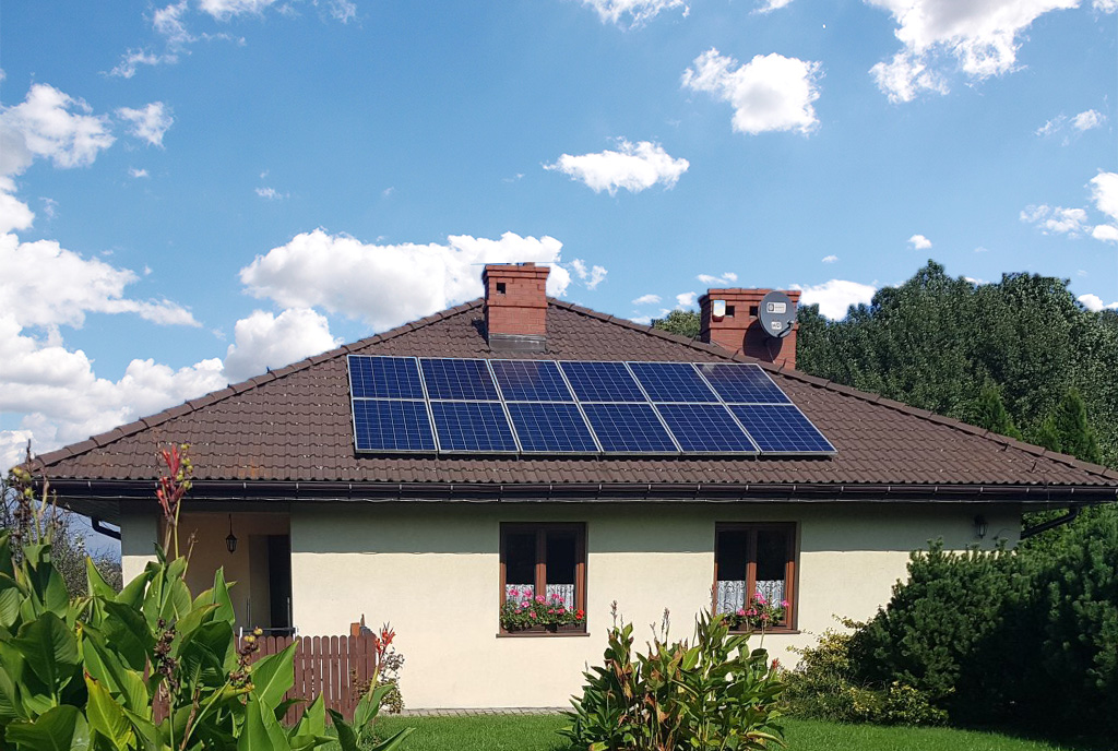 widok od strony ogrodu na luksusową willę na sprzedaż Bielsko-Biała (okolice)