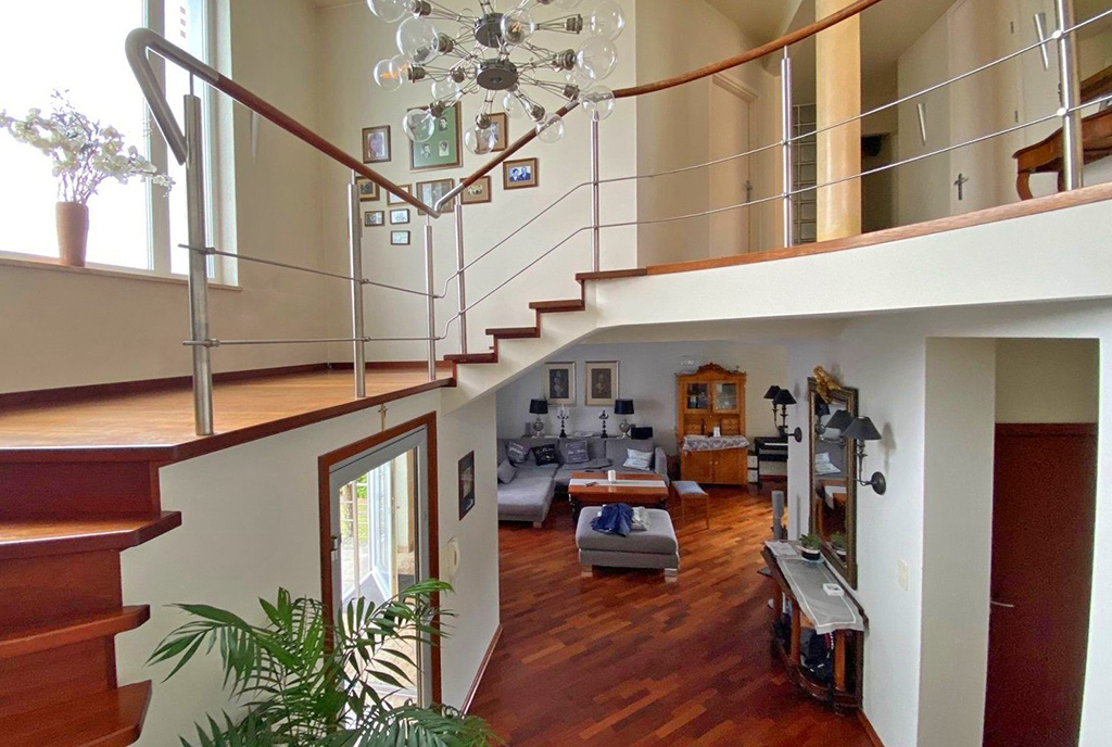 obszerne wnętrze ekskluzywnej willi do sprzedaży Szczecin