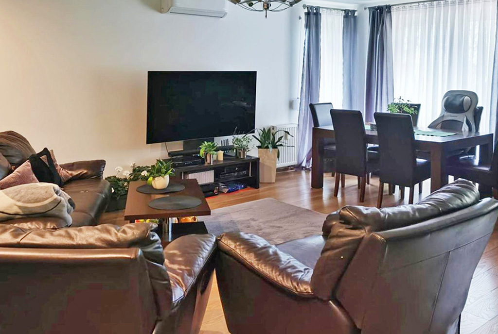 elegancki salon w ekskluzywnym apartamencie do sprzedaży Piotrków Trybunalski (okolice)