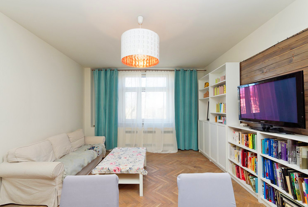 imponujący pokój dzienny w luksusowym apartamencie na sprzedaż Tarnów
