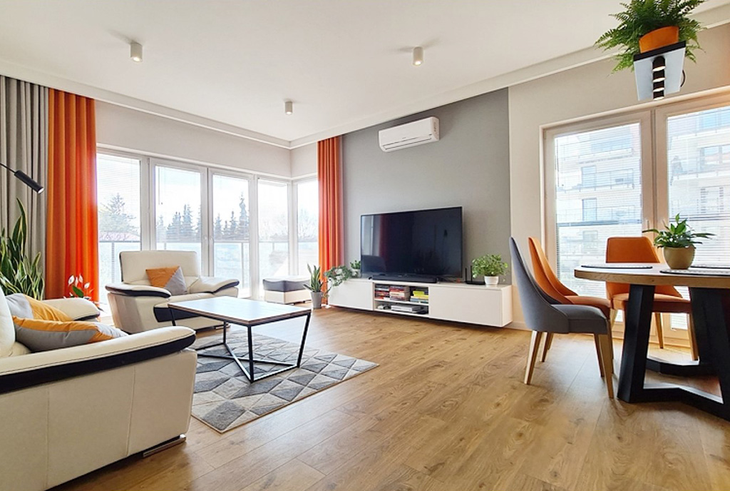 imponujących rozmiarów salon w ekskluzywnym apartamencie do sprzedaży Wieluń