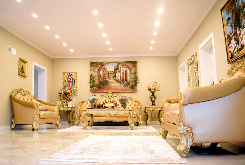 stylowy salon w luksusowej willi na sprzedaż Kalisz (okolice)