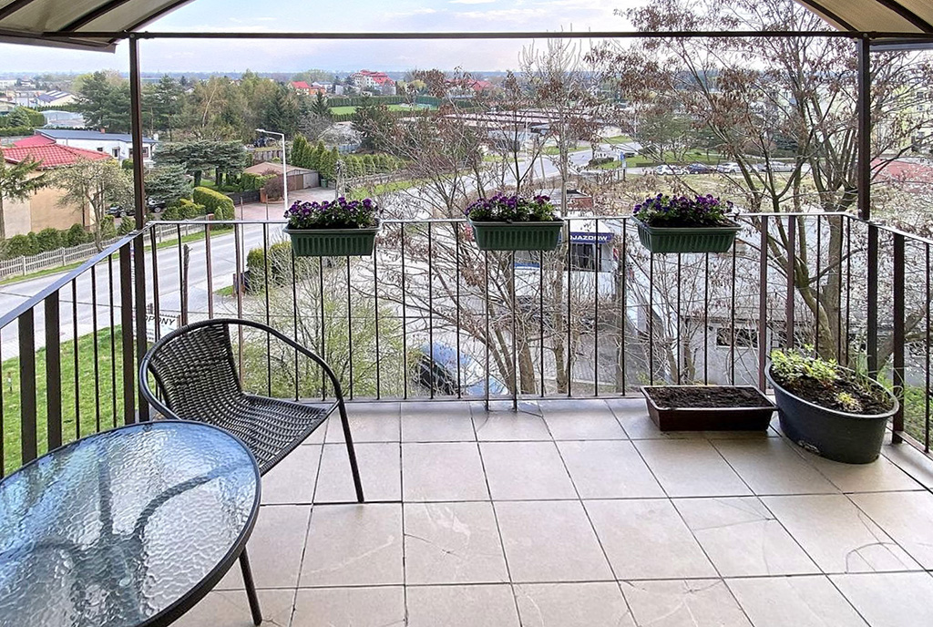 imponujący balkon przy ekskluzywnym apartamencie do sprzedaży Katowice (okolice)