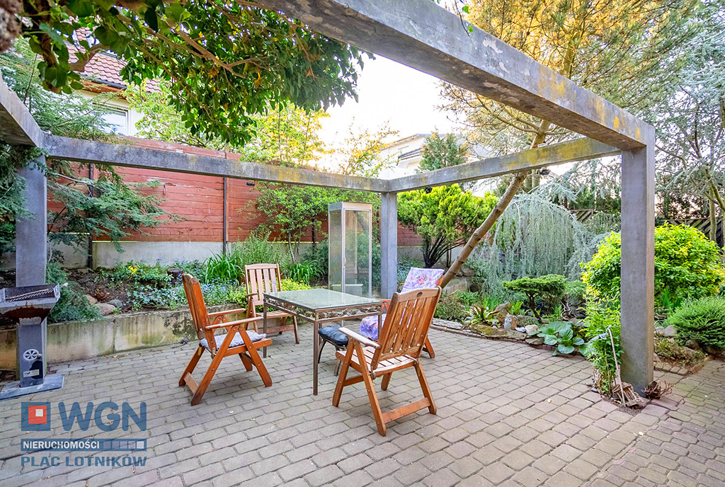 słoneczny taras przy ekskluzywnej willi do sprzedaży Szczecin