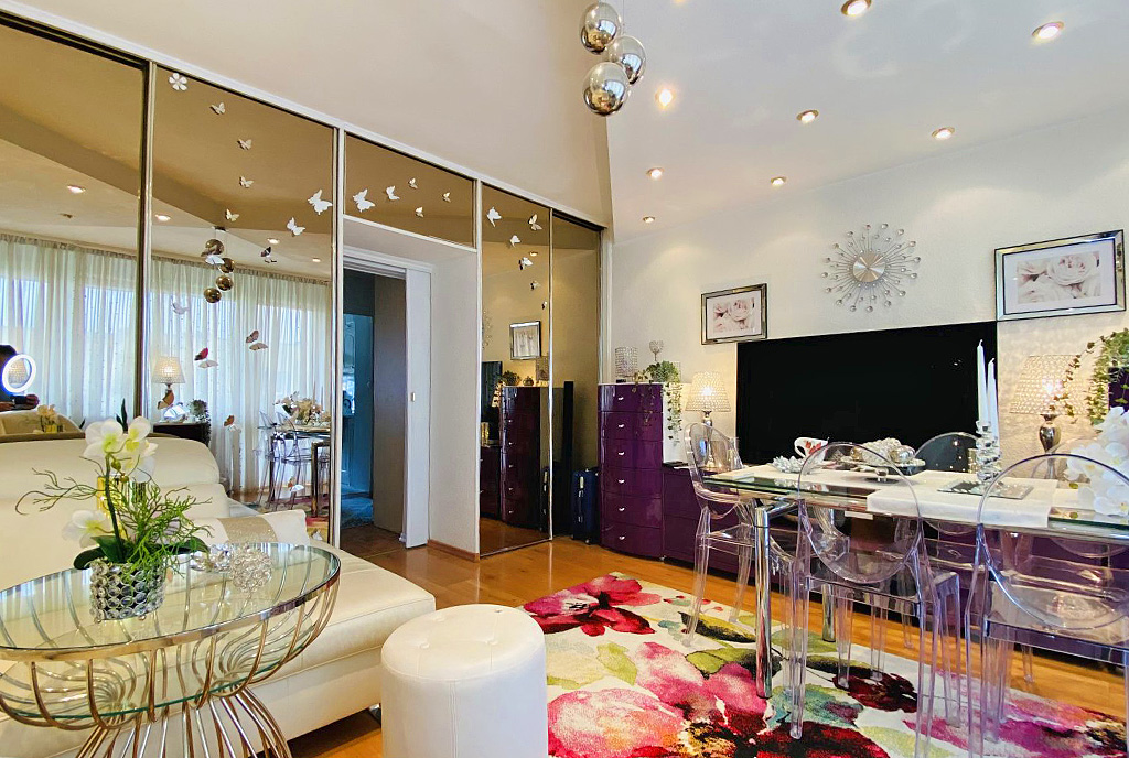 elegancki salon w luksusowym apartamencie na sprzedaż Katowice (okolice)