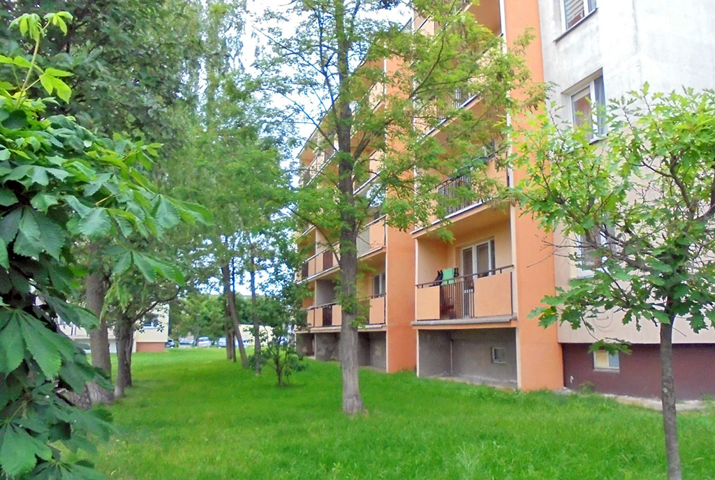 zielona okolica, gdzie położony jest ekskluzywny apartament na sprzedaż Toruń (okolice)