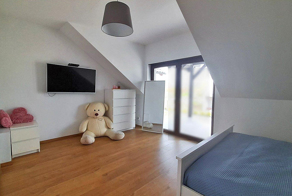 praktycznie urządzone poddasze w luksusowej willi do sprzedaży Legnica (okolice)