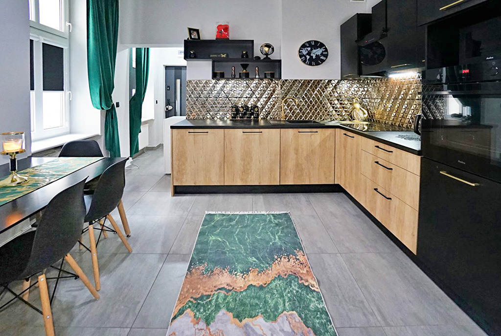 funkcjonalnie zabudowana kuchnia w modnej czerni w luksusowym apartamencie do sprzedaży Gorzów Wielkopolski