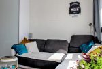 inna perspektywa pokoju gościnnego w luksusowym apartamencie do sprzedaży Kalisz