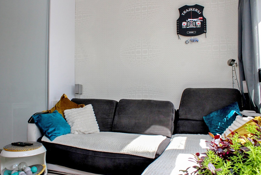 inna perspektywa pokoju gościnnego w luksusowym apartamencie do sprzedaży Kalisz