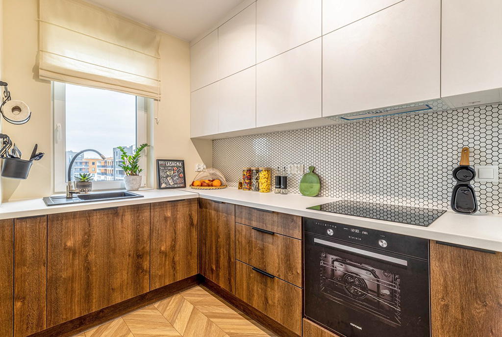 komfortowo zaaranżowana kuchnia w luksusowym apartamencie na sprzedaż Kalisz
