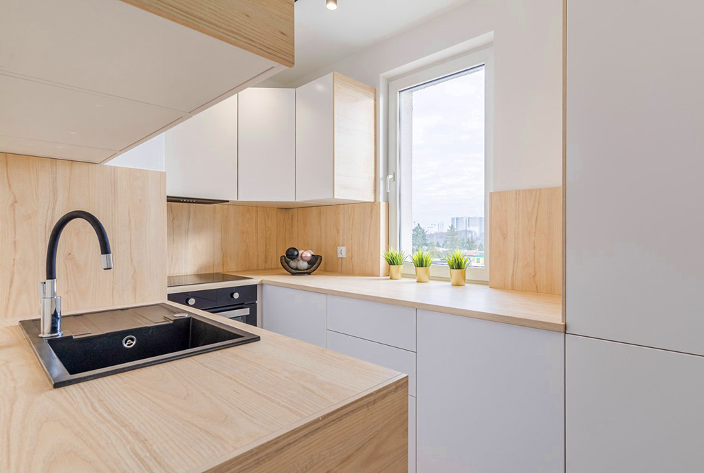 funkcjonalnie zabudowana kuchnia w luksusowym apartamencie do wynajmu Gdańsk