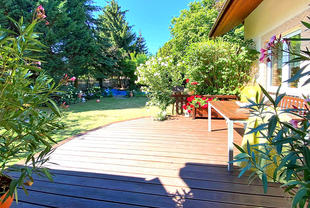 imponujący taras przy ekskluzywnej willi na sprzedaż Szczecin (okolice)