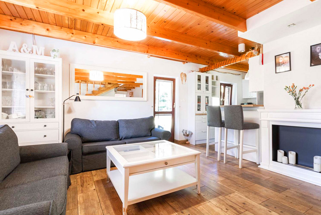 fragment pokoju gościnnego w luksusowej willi na sprzedaż Tarnów