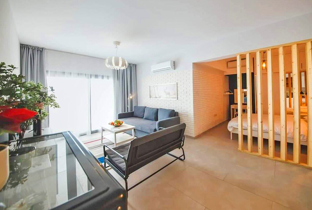imponujący pokój dzienny w ekskluzywnym apartamencie do sprzedaży Cypr (Iskele)