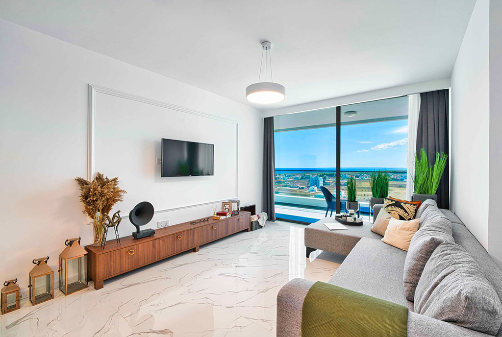 salon oraz taras przy ekskluzywnym apartamencie do sprzedaży Cypr (Iskele)