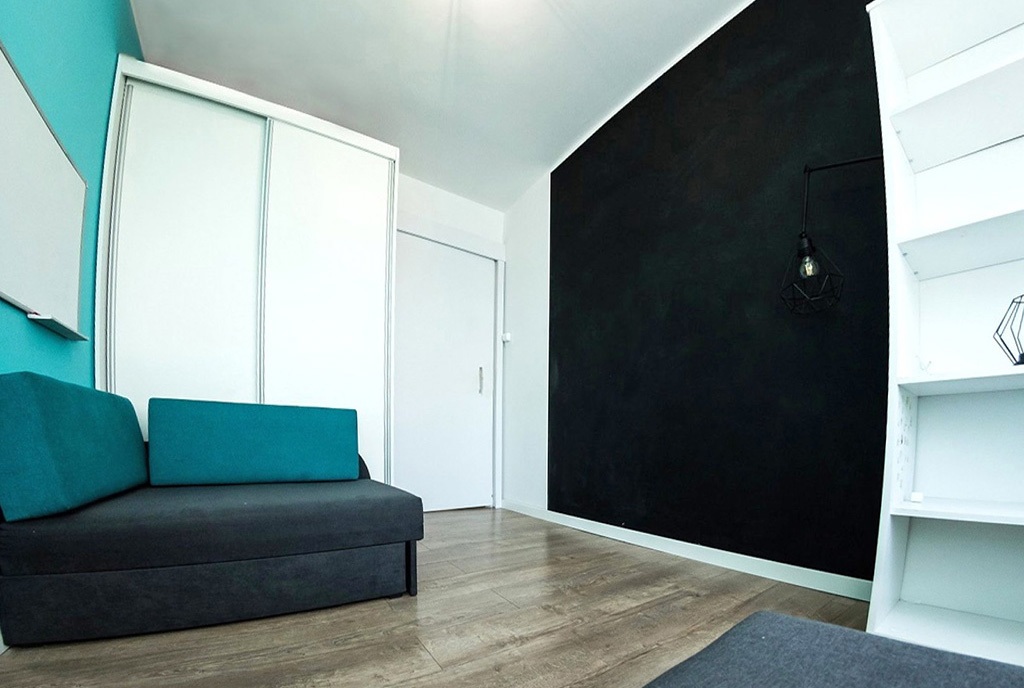 ciekawa aranżacja sypialni w ekskluzywnym apartamencie na sprzedaż Inowrocław (okolice)