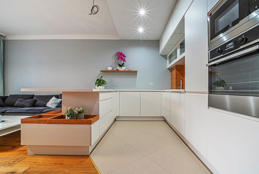 zabudowana kuchnia w luksusowym apartamencie na wynajem Bolesławiec