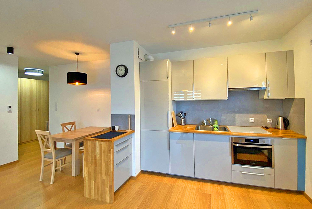 zabudowana kuchnia w luksusowym apartamencie do wynajmu Szczecin
