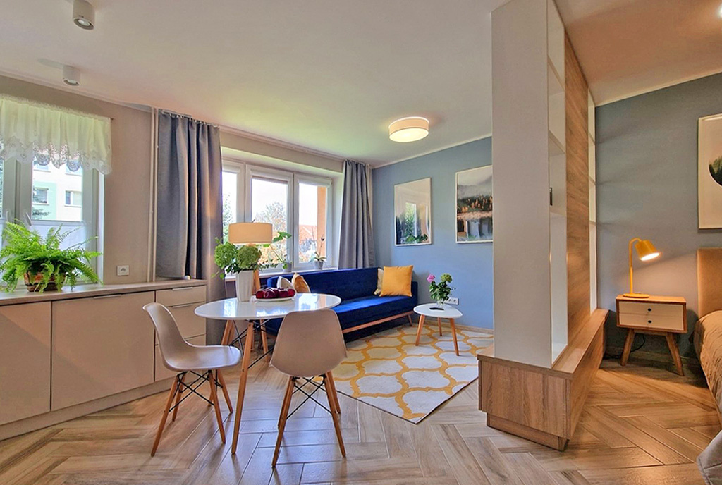 wytworny salon w ekskluzywnym apartamencie do wynajęcia Wieluń