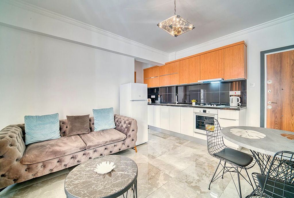 widok na aneks kuchenny w luksusowym apartamencie do sprzedaży Cypr (Iskele)
