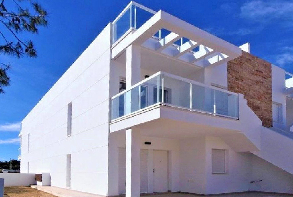 nietuzinkowa architektura luksusowej willi do sprzedaży Hiszpania (San Pedro del Pinatar)