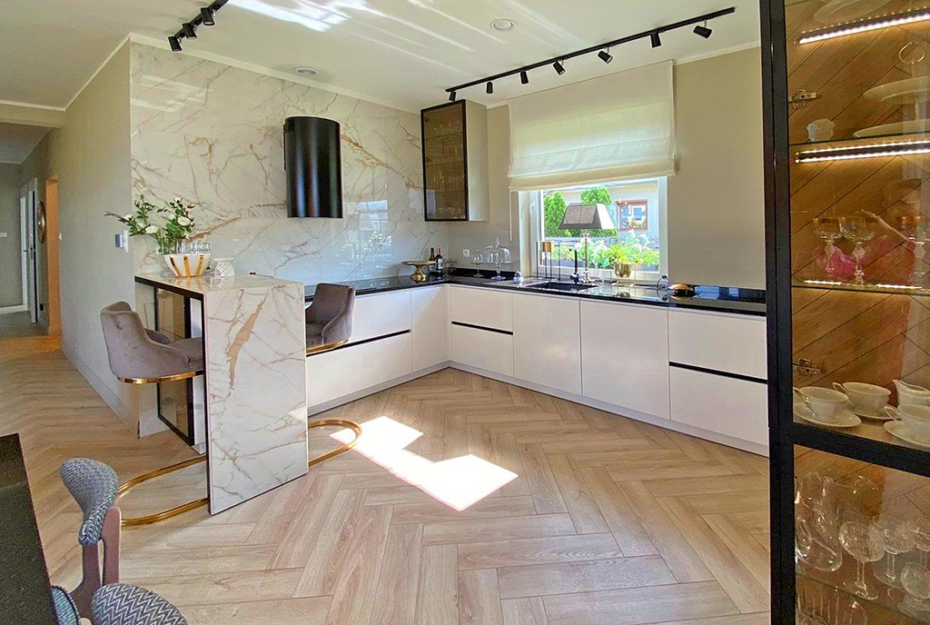 funkcjonalna kuchnia w luksusowej willi na sprzedaż Szczecin