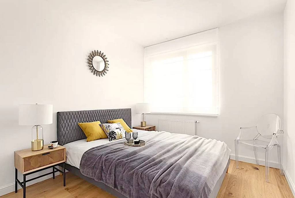 gwarantująca ciszę i spokój sypialnia w ekskluzywnym apartamencie na sprzedaż Gdynia