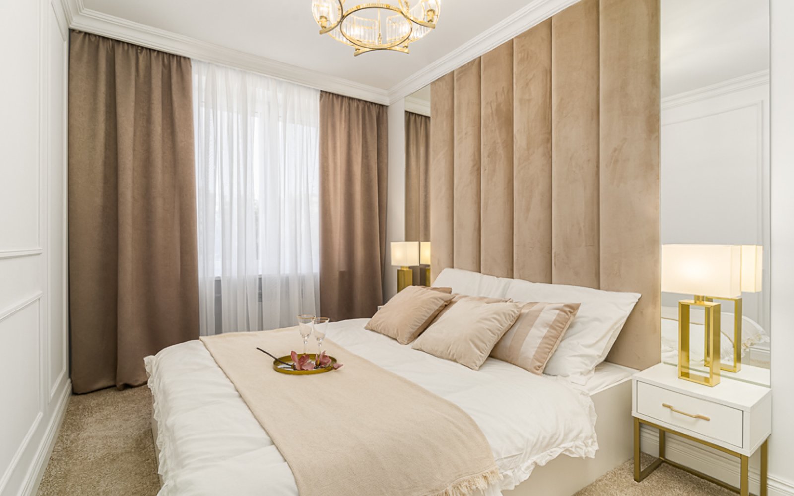 zaciszna, elegancka sypialnia w luksusowym apartamencie na sprzedaż Łódź