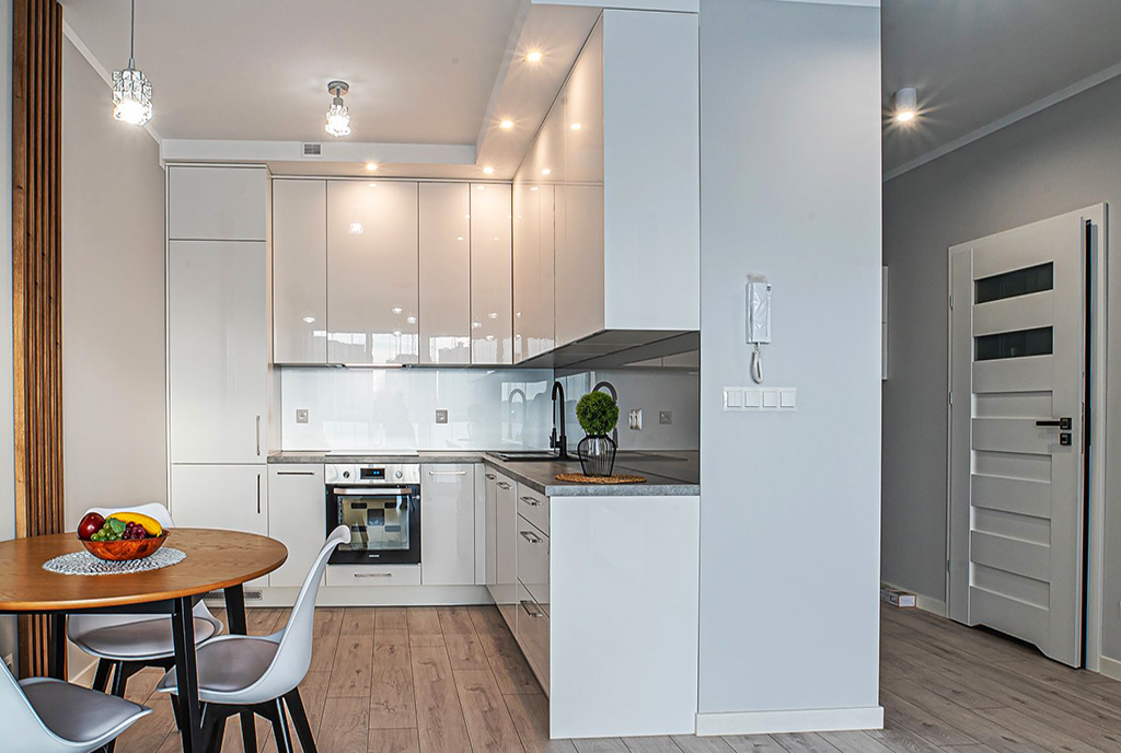 nowoczesna kuchnia w luksusowym apartamencie do wynajmu Bolesławiec