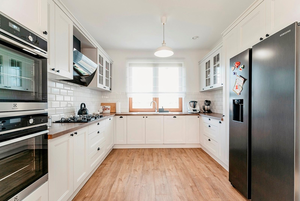 praktycznie zaaranzowana kuchnia w ekskluzywnej willi dp sprzedaży Kalisz (okolice)