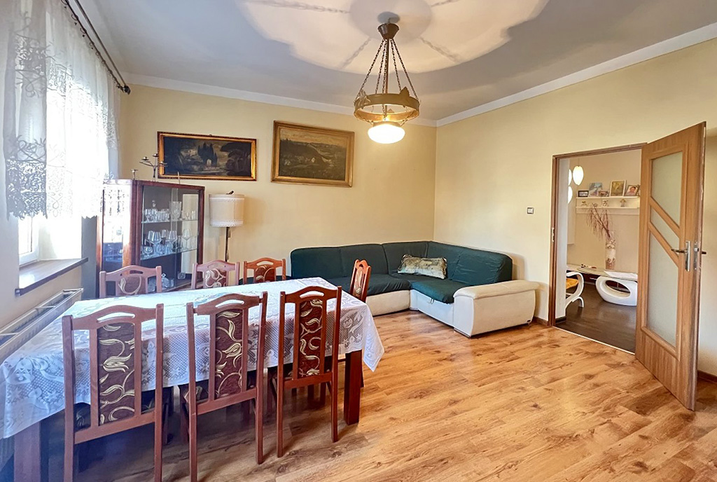 fragment pokoju dziennego w luksusowym apartamencie na sprzedaż Zielona Góra (okolice)