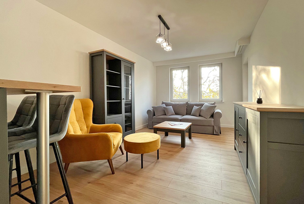 druga strona salonu w luksusowym apartamencie na wynajem Szczecin