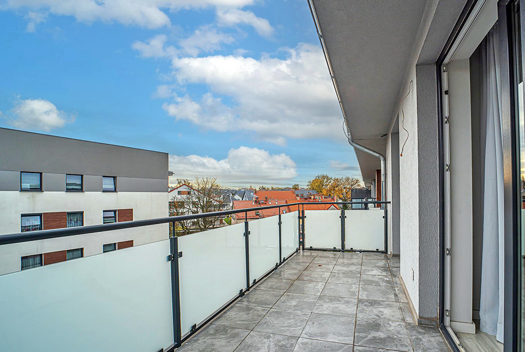 widokowy taras przy ekskluzywnym apartamencie na wynajem Bolesławiec